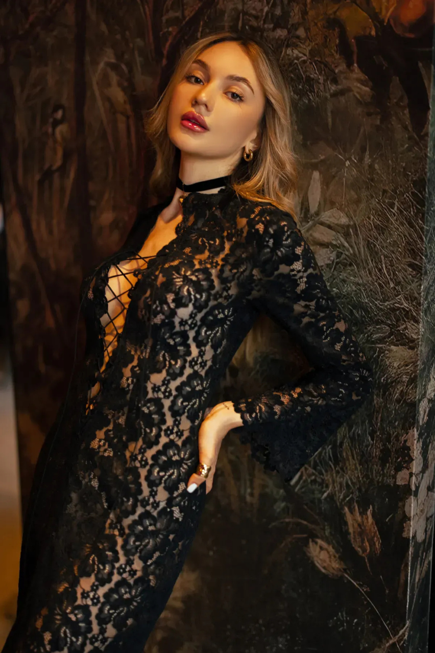 Чорна мереживна сукня ADARA Black Velvet