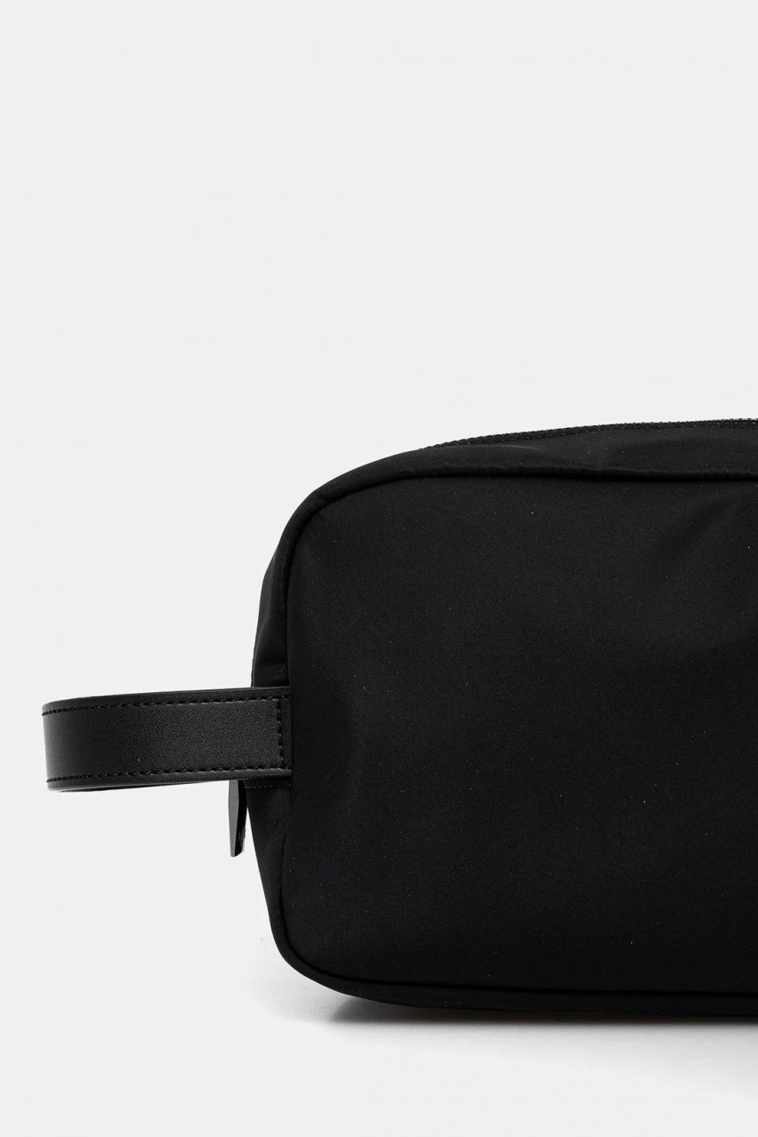 Косметичка Armani Exchange черная