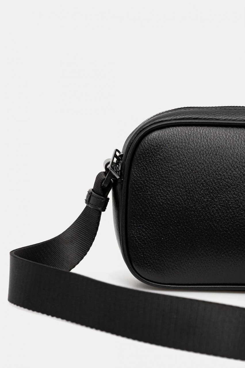 Сумка Armani Exchange черная XM001601 AF17205 MC105
