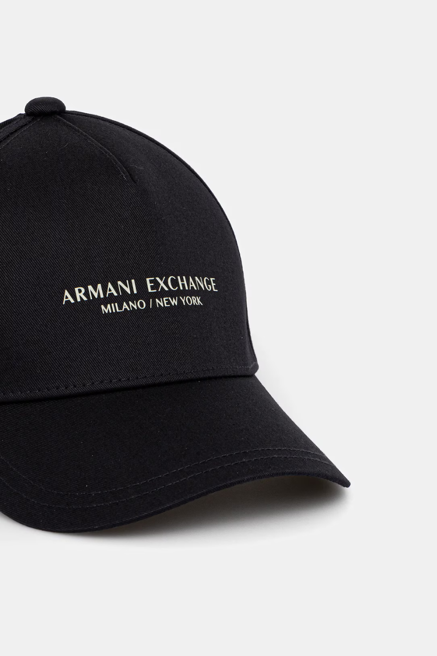 Темно-синяя бейсболка с фирменной вышивкой Armani Exchange