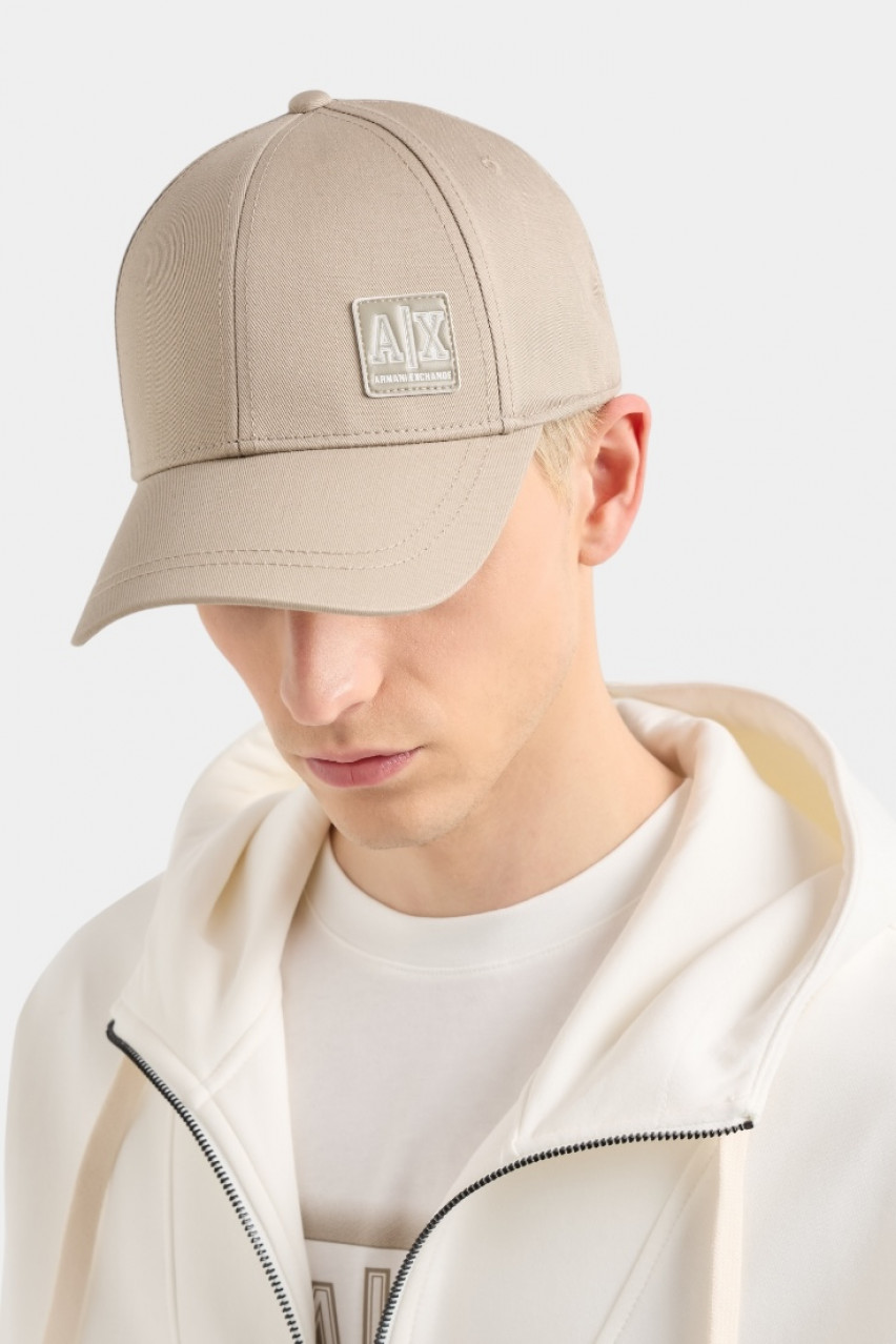 Бежева бавовняна кепка з логотипом XM001255 AF15066 U6167 Armani Exchange