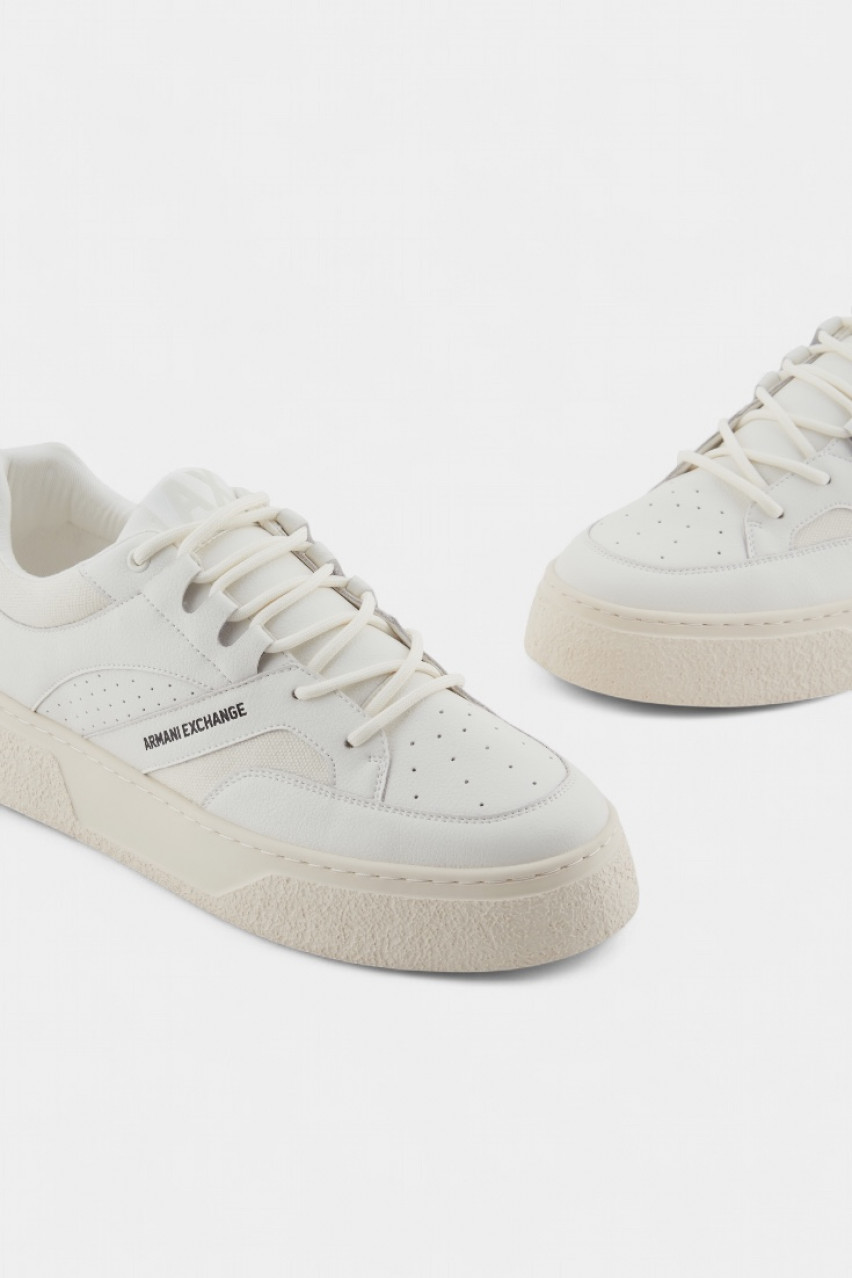 Молочні масивні кеди з натуральної шкіри XUX260 XV954 00894 Armani Exchange