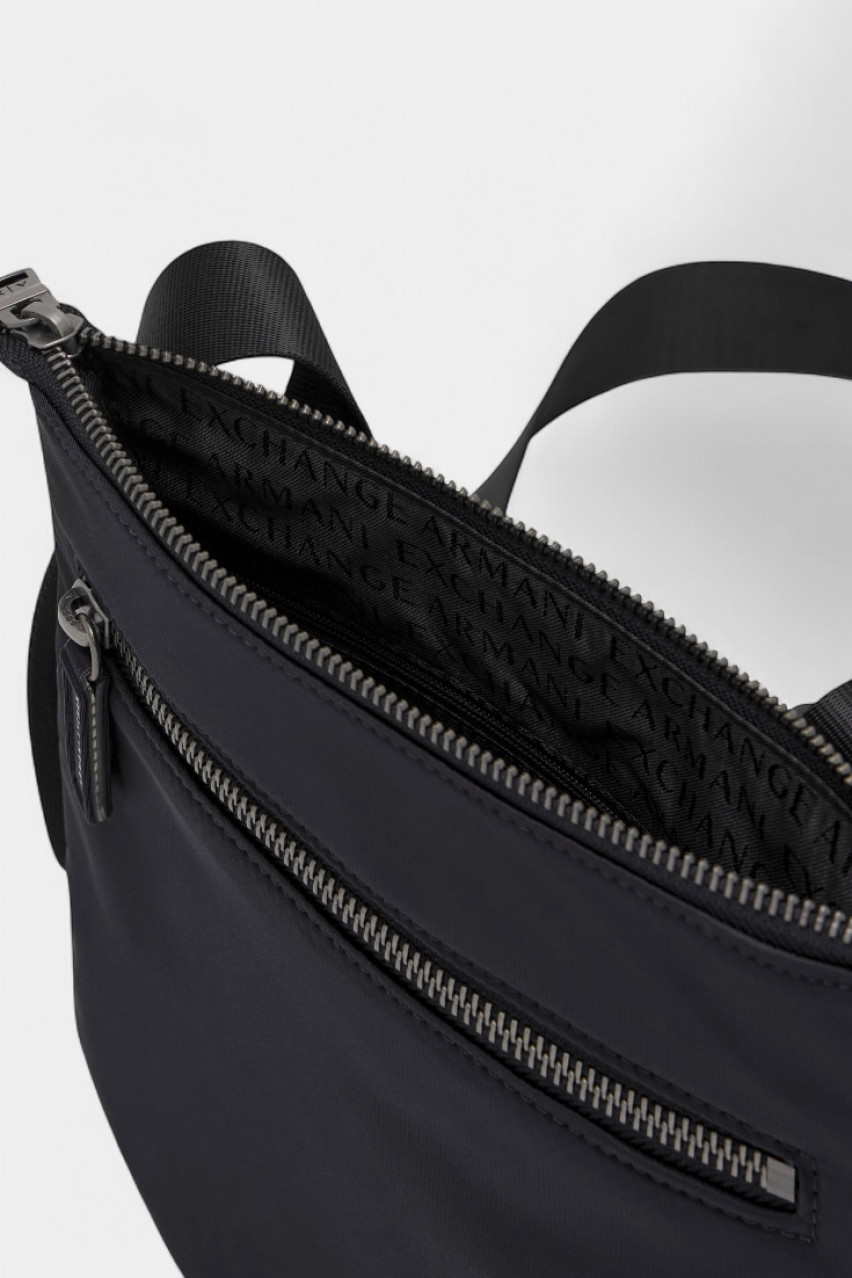 Темно-синяя плоская сумка кросс-боди из текстиля XM000105 AF15129 UB101 Armani Exchange