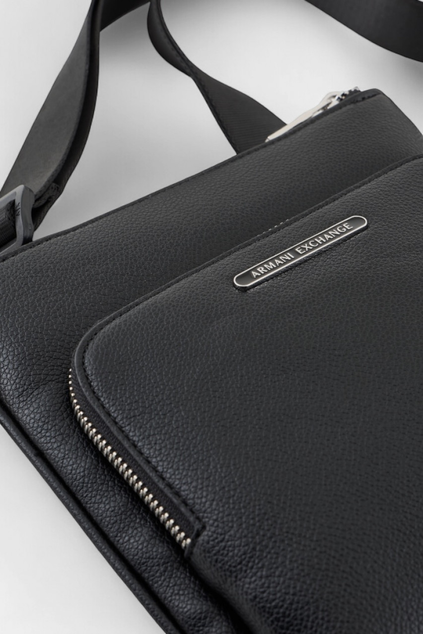 Чорна сумка крос-боді з екошкіри XM000846 AF12134 UC001 Armani Exchange