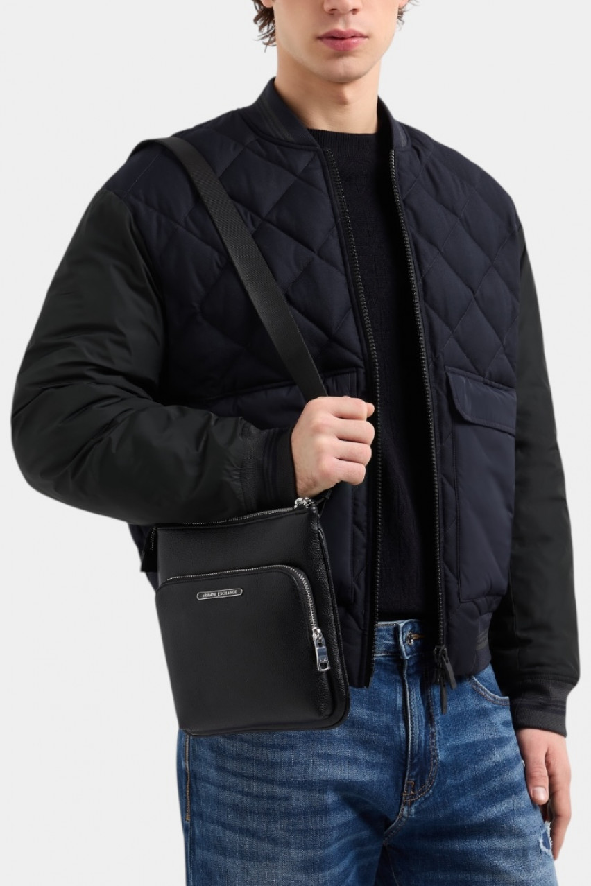 Чорна сумка крос-боді з екошкіри XM000846 AF12134 UC001 Armani Exchange
