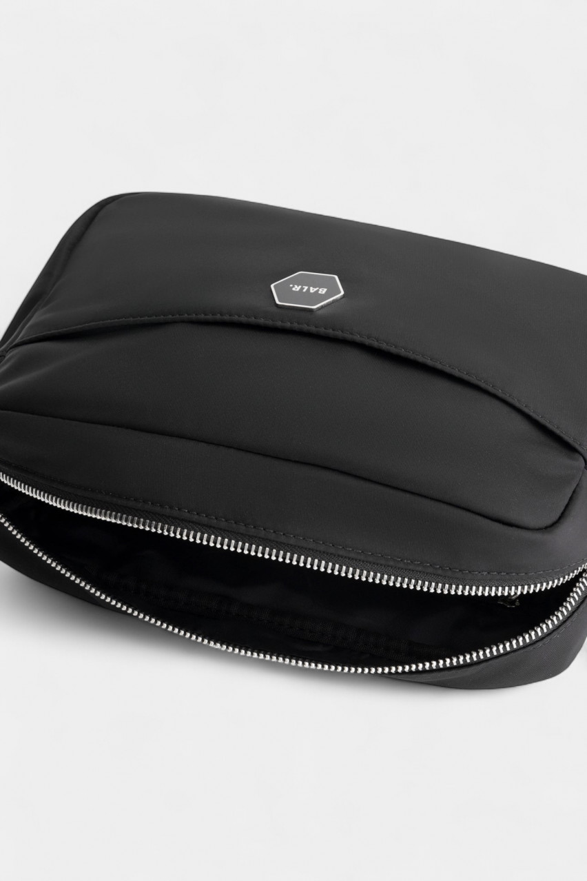 Чорна косметичка BALR. Classic B6232.1007 102 BALR.