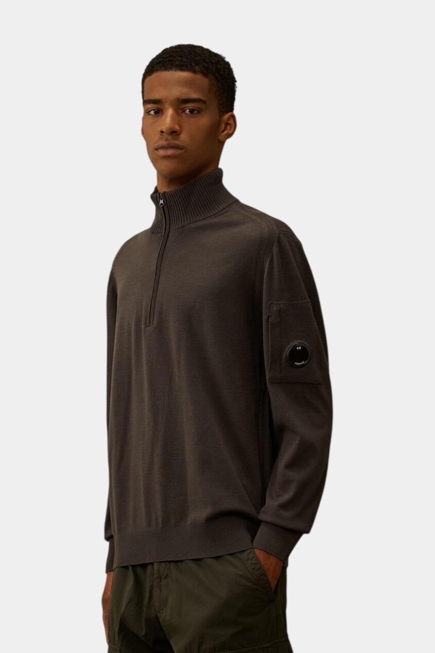 Графитовый свитер из шерсти мериноса 19CMKN036A005528A 978 C.P. Company