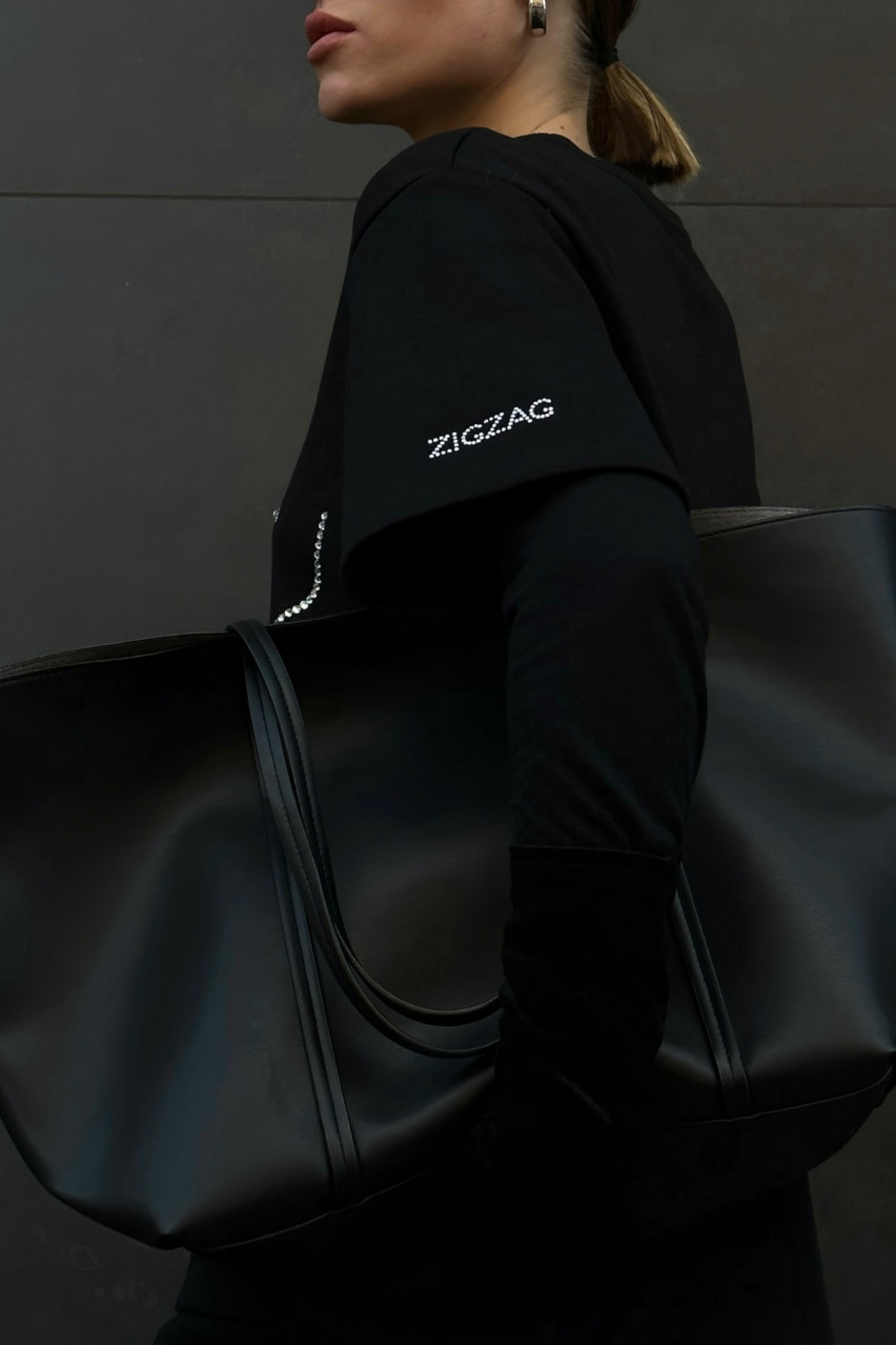 Чорна футболка зі стразовим малюнком у вигляді бюсту ZIGZAG