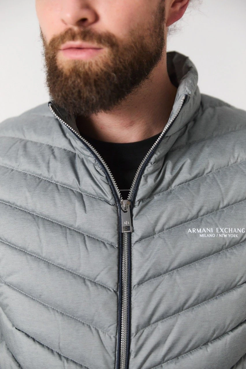 Сіра жилетка Armani Exchange